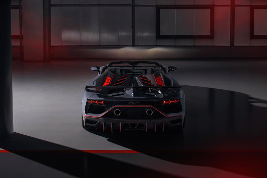  Lamborghini Aventador SVJ 63 Roadster 2019 года  (фото 4 из 15)